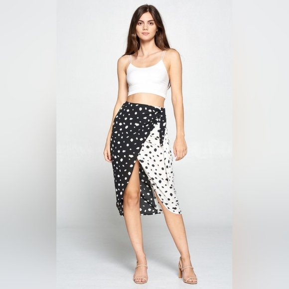 One One Six Wrap Tie Skirt Polka Dot, size Large - Picture 3 of 6
